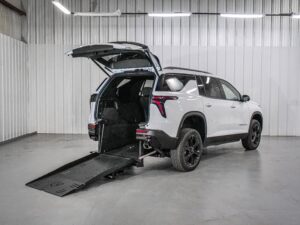 2027 Chevrolet Traverse FWD LT