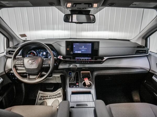 2026 Toyota Sienna LE