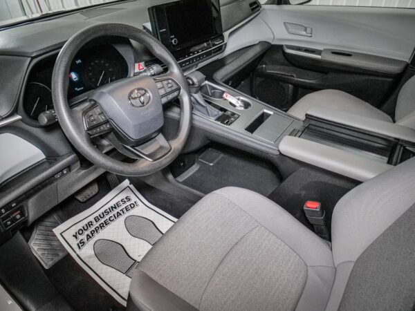 2026 Toyota Sienna LE