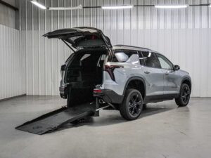 2027 Chevrolet Traverse FWD LT