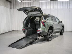 2027 Chevrolet Traverse FWD LT