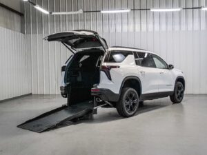 2027 Chevrolet Traverse FWD LT
