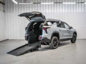 2027 Chevrolet Traverse FWD LT