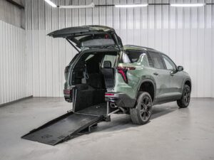 2027 Chevrolet Traverse FWD LT