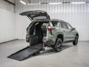2027 Chevrolet Traverse FWD LT