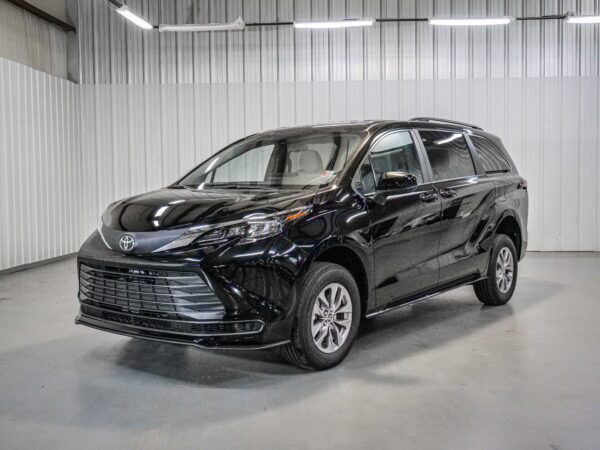 2026 Toyota Sienna LE