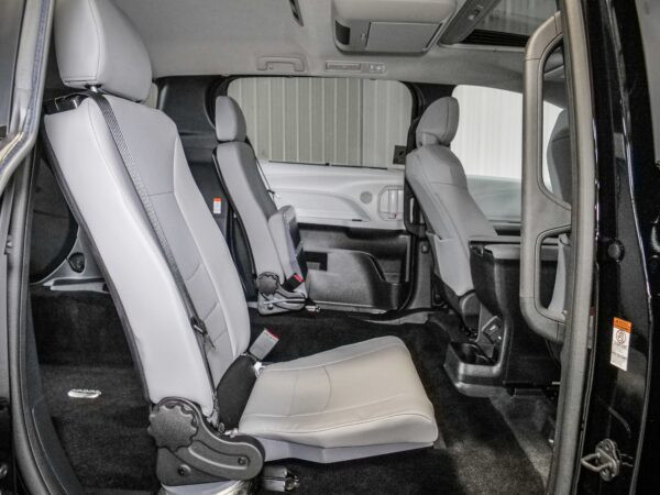 2026 Toyota Sienna XLE 8-Passenger