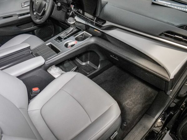2026 Toyota Sienna XLE 8-Passenger
