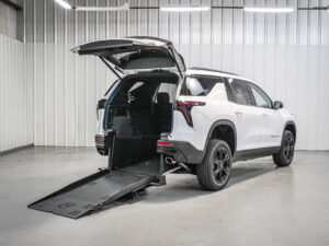 2027 Chevrolet Traverse FWD LT